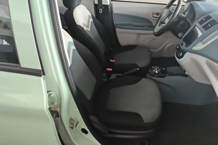 Used CHANGAN Benni E-Star 2021 National Edition Colorful Version Lithium Iron Phosphate (31.86 kWh) Right Front Seat