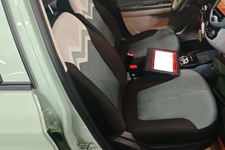 Used CHANGAN Benni E-Star 2021 National Edition Colorful Version Lithium Iron Phosphate (31.86 kWh) Right Front Seat