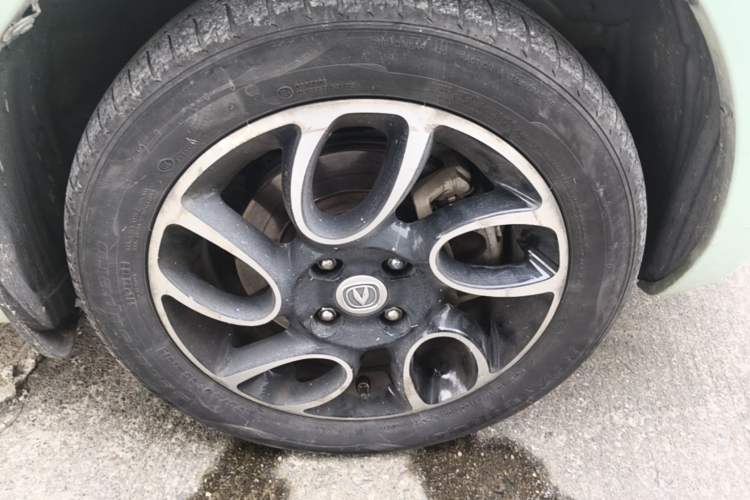 Used CHANGAN Benni E-Star 2021 National Edition Colorful Version Lithium Iron Phosphate (31.86 kWh) Right Front Wheel Hub