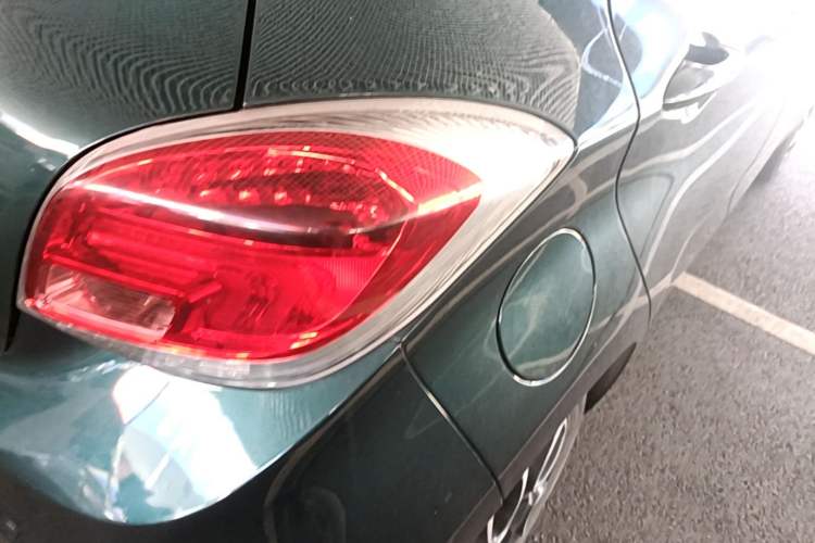 Used CHANGAN Benni E-Star 2021 National Edition Xinyi Version (Fast-Charging Edition) Lithium Iron Phosphate (31.95 kWh) Right Rear Taillight