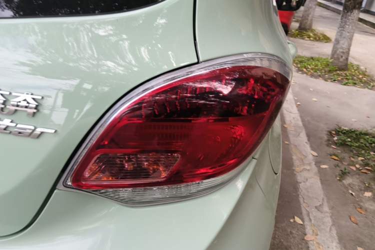 Used CHANGAN Benni E-Star 2021 National Edition Colorful Version Lithium Iron Phosphate (31.86 kWh) Right Rear Taillight