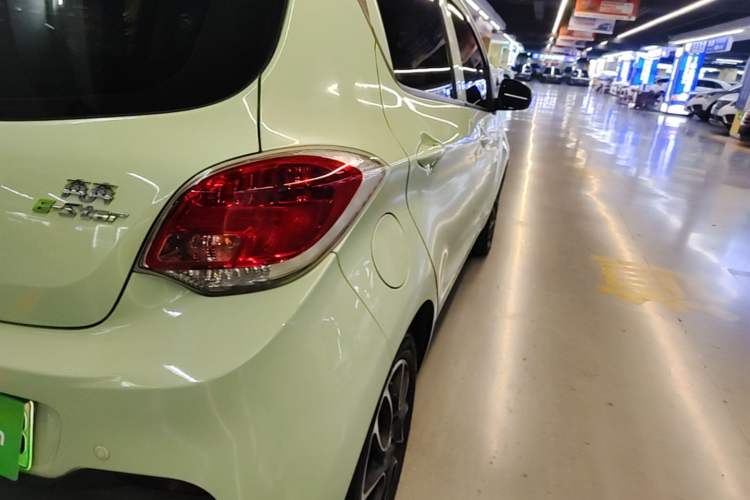 Used CHANGAN Benni E-Star 2021 National Edition Colorful Version Lithium Iron Phosphate (31.95 kWh) Right Rear Taillight