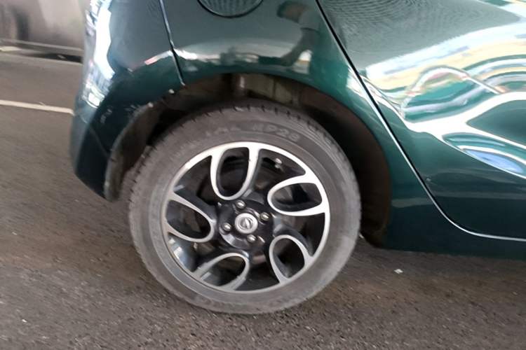 Used CHANGAN Benni E-Star 2021 National Edition Xinyi Version (Fast-Charging Edition) Lithium Iron Phosphate (31.95 kWh) Right Rear Wheel Hub