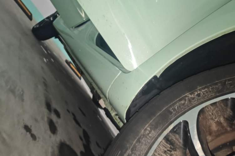 Used CHANGAN Benni E-Star 2021 National Edition Colorful Version Lithium Iron Phosphate (31.86 kWh) Right Side Sill