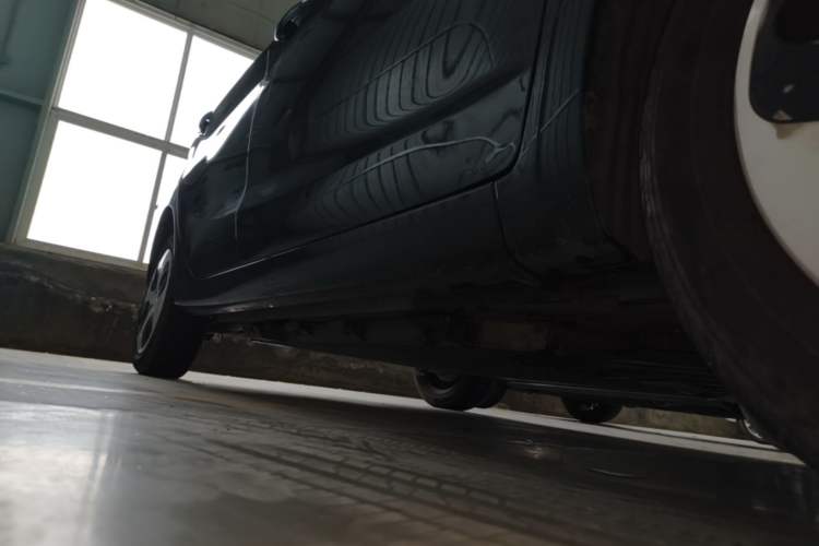 Used CHANGAN Benni E-Star 2021 National Edition Xin Yue Version (Fast-Charging Edition) Lithium Iron Phosphate (31.95 kWh) Right Side Sill