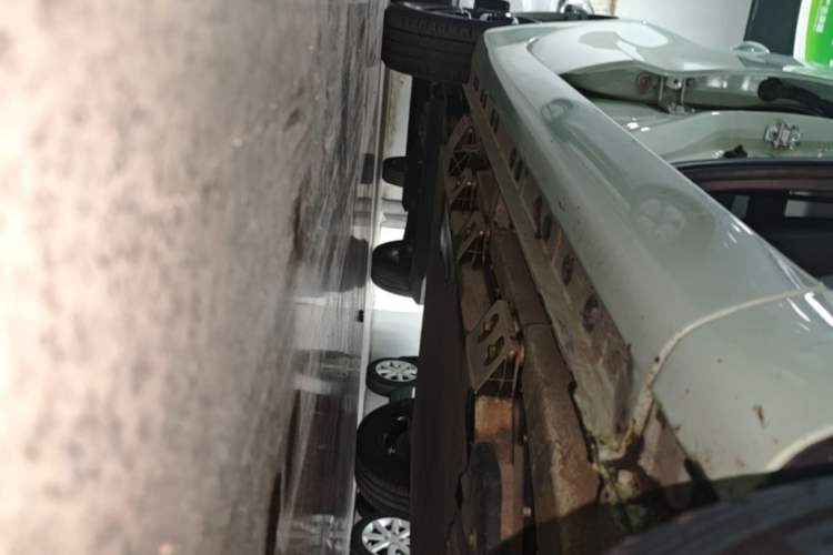Used CHANGAN Benni E-Star 2021 National Edition Colorful Version Lithium Iron Phosphate (31.86 kWh) Right Side Sill