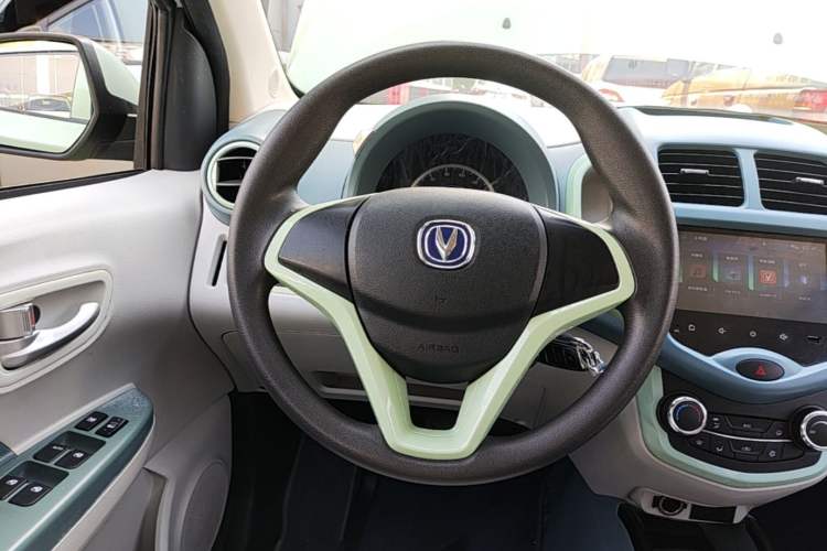 Used CHANGAN Benni E-Star 2021 National Edition Colorful Version Lithium Iron Phosphate (31.86 kWh) Steering Wheel