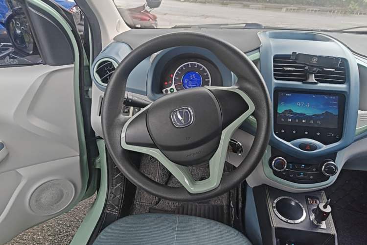 Used CHANGAN Benni E-Star 2021 National Edition Colorful Version Lithium Iron Phosphate (31.95 kWh) Steering Wheel