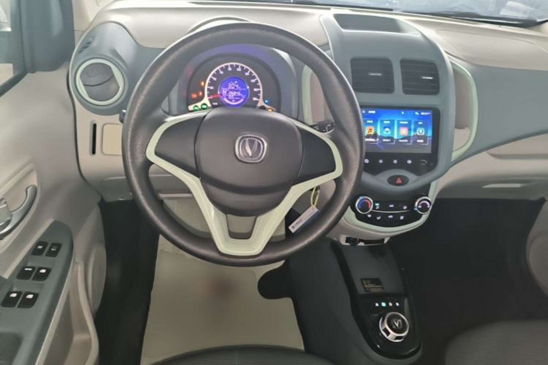 Used CHANGAN Benni E-Star 2021 National Edition Colorful Version Lithium Iron Phosphate (31.86 kWh) Steering Wheel