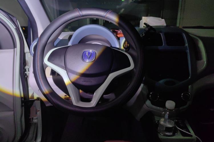 Used CHANGAN Benni E-Star 2021 National Edition Colorful Version Lithium Iron Phosphate (31.86 kWh) Steering Wheel