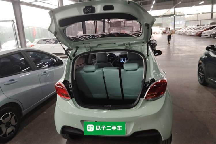 Used CHANGAN Benni E-Star 2021 National Edition Colorful Version Lithium Iron Phosphate (31.18 kWh) Trunk
