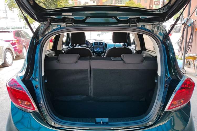 Used CHANGAN Benni E-Star 2021 National Edition Xin Yue Version Lithium Iron Phosphate (31.18 kWh) Trunk