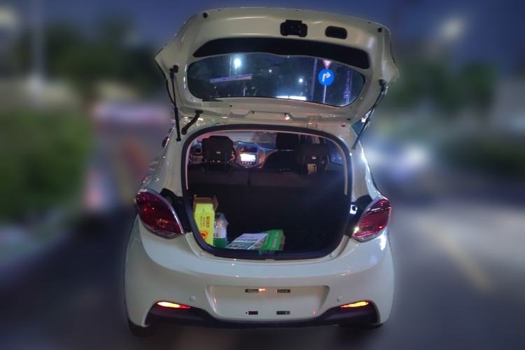 Used CHANGAN Benni E-Star 2021 National Edition Colorful Version Lithium Iron Phosphate (31.95 kWh) Trunk