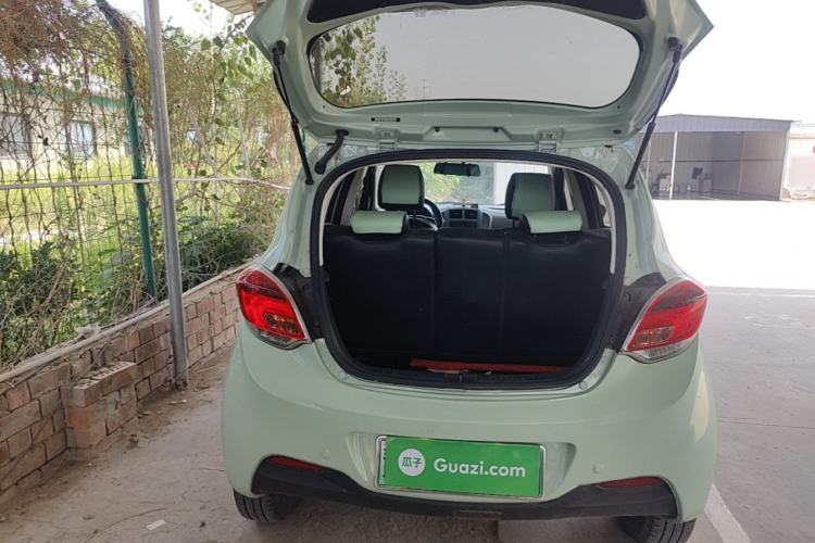 Used CHANGAN Benni E-Star 2021 National Edition Colorful Version Lithium Iron Phosphate (31.86 kWh) Trunk