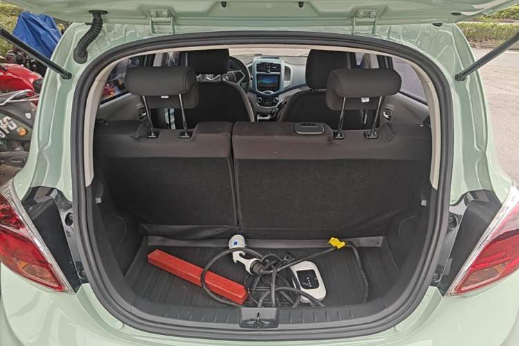 Used CHANGAN Benni E-Star 2021 National Edition Colorful Version Lithium Iron Phosphate (31.95 kWh) Trunk