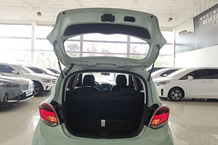 Used CHANGAN Benni E-Star 2021 National Edition Colorful Version Lithium Iron Phosphate (31.86 kWh) Trunk
