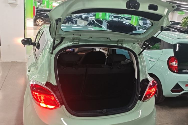 Used CHANGAN Benni E-Star 2021 National Edition Colorful Version Lithium Iron Phosphate (31.86 kWh) Trunk