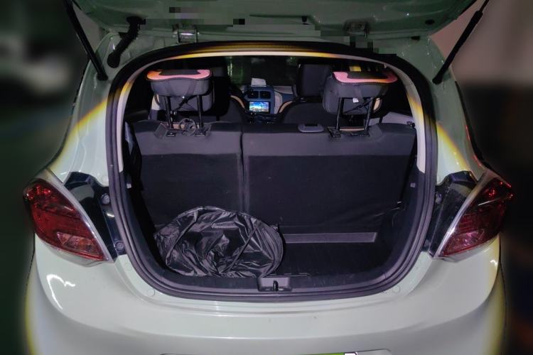 Used CHANGAN Benni E-Star 2021 National Edition Colorful Version Lithium Iron Phosphate (31.86 kWh) Trunk