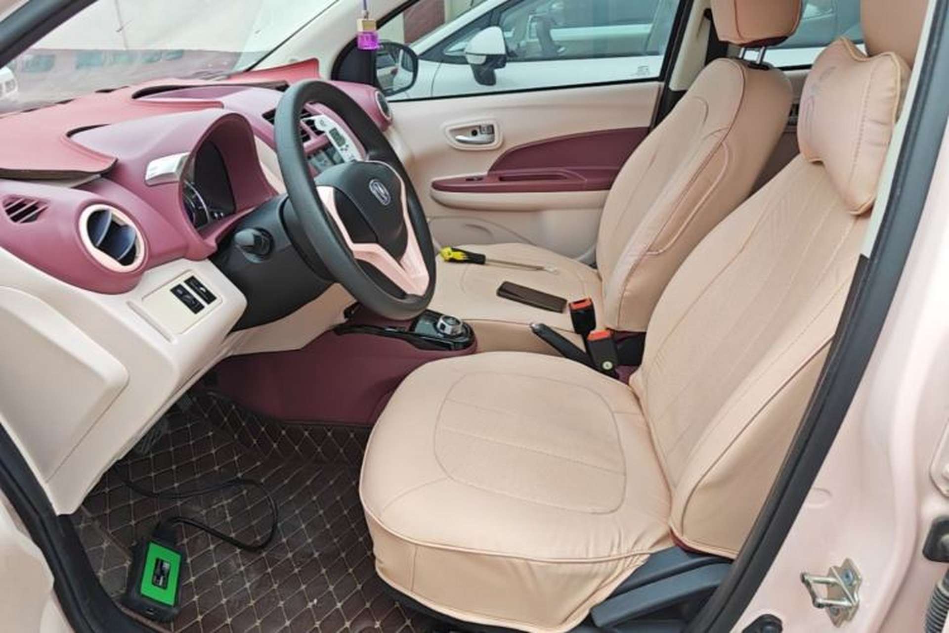 Used CHANGAN Benni E-Star 2021 National Edition Colorful Version Lithium Iron Phosphate (31.86 kWh) Left Front Seat