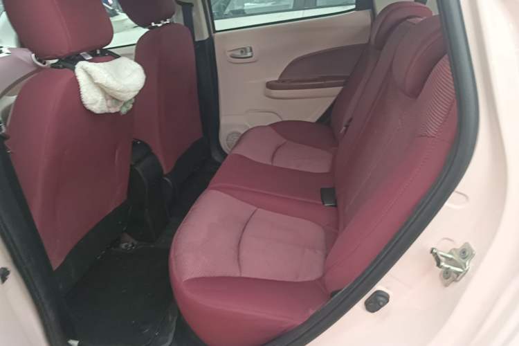 Used CHANGAN Benni E-Star 2021 National Edition Colorful Version Lithium Iron Phosphate (31.86 kWh) Left Rear Seat