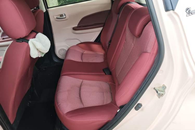 Used CHANGAN Benni E-Star 2021 National Edition Colorful Version Lithium Iron Phosphate (31.86 kWh) Left Rear Seat