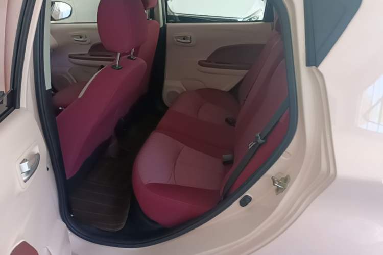 Used CHANGAN Benni E-Star 2021 National Edition Colorful Version Lithium Iron Phosphate (31.86 kWh) Left Rear Seat