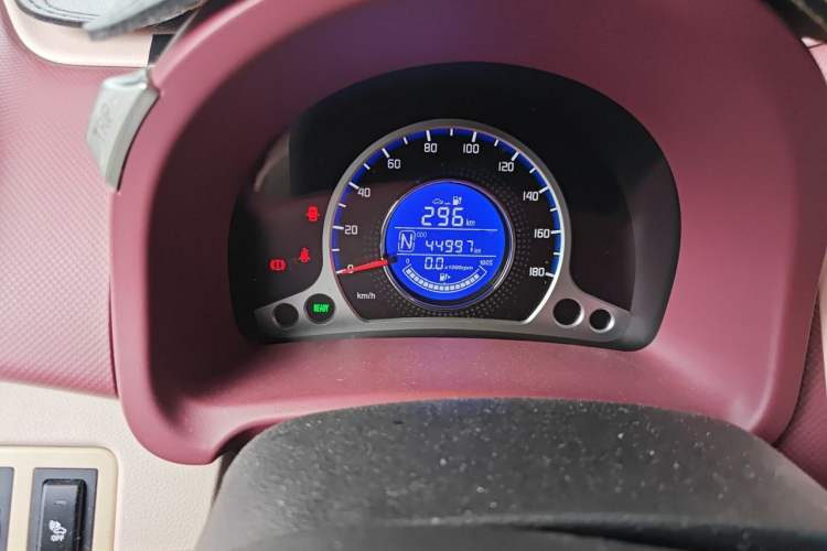 Used CHANGAN Benni E-Star 2021 National Edition Colorful Version Lithium Iron Phosphate (31.95 kWh) Odometer Close Up