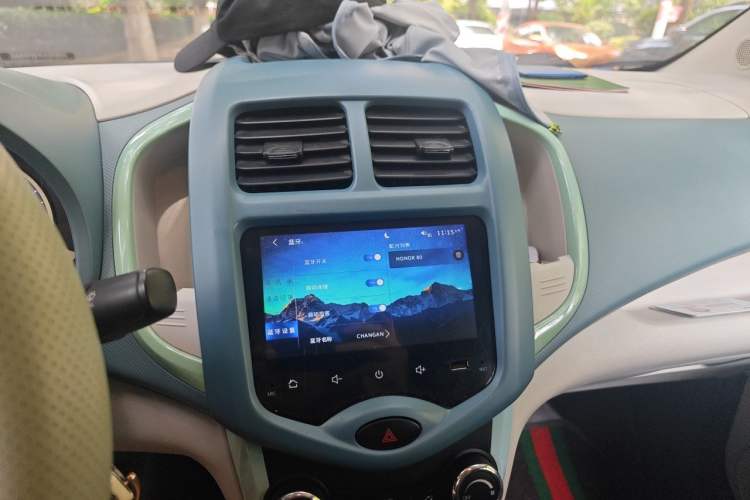 Used CHANGAN Benni E-Star 2021 National Edition Colorful Version Lithium Iron Phosphate (31.18 kWh) Audio And AC Panel