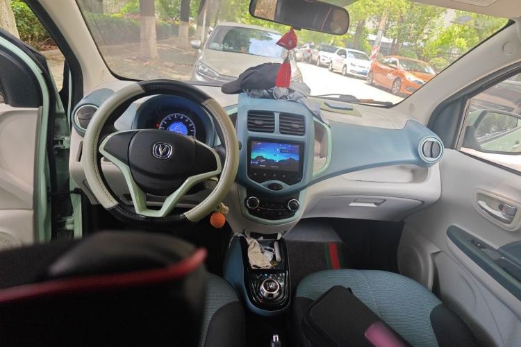 Used CHANGAN Benni E-Star 2021 National Edition Colorful Version Lithium Iron Phosphate (31.18 kWh) Center Console