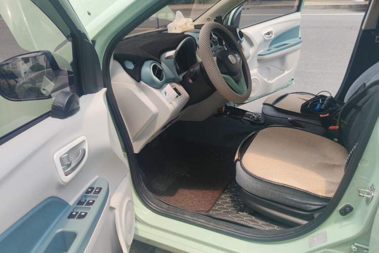 Used CHANGAN Benni E-Star 2021 National Edition Colorful Version Lithium Iron Phosphate (31.86 kWh) Driver Seat