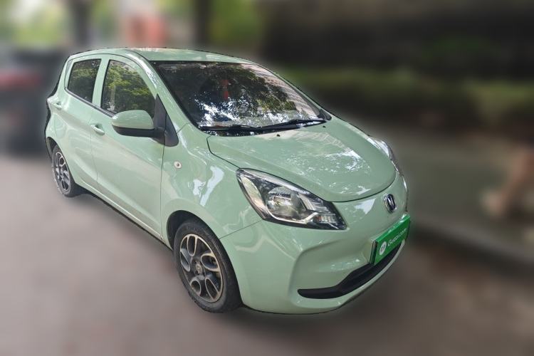 Used CHANGAN Benni E-Star 2021 National Edition Colorful Version Lithium Iron Phosphate (31.18 kWh) Front Right 45 Deg