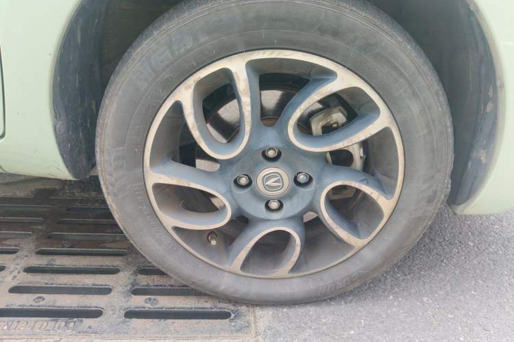 Used CHANGAN Benni E-Star 2021 National Edition Colorful Version Lithium Iron Phosphate (31.86 kWh) Right Front Wheel Hub