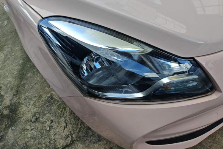 Used CHANGAN Benni E-Star 2021 National Edition Colorful Version Lithium Iron Phosphate (31.95 kWh) Right Front Headlight