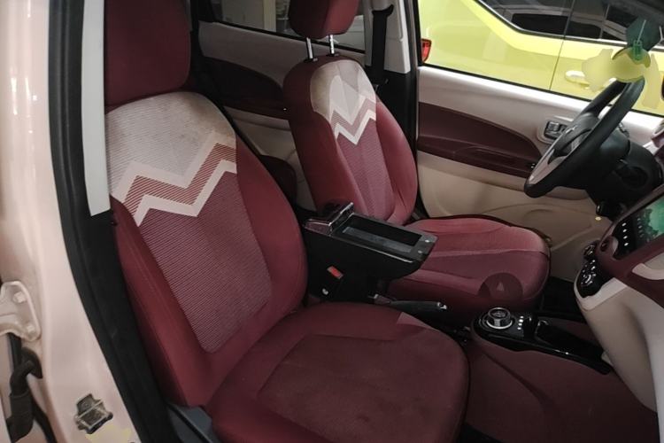 Used CHANGAN Benni E-Star 2021 National Edition Colorful Version Lithium Iron Phosphate (31.86 kWh) Right Front Seat
