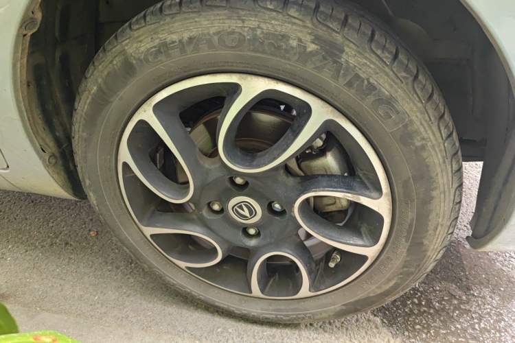 Used CHANGAN Benni E-Star 2021 National Edition Colorful Version Lithium Iron Phosphate (31.95 kWh) Right Front Wheel Hub