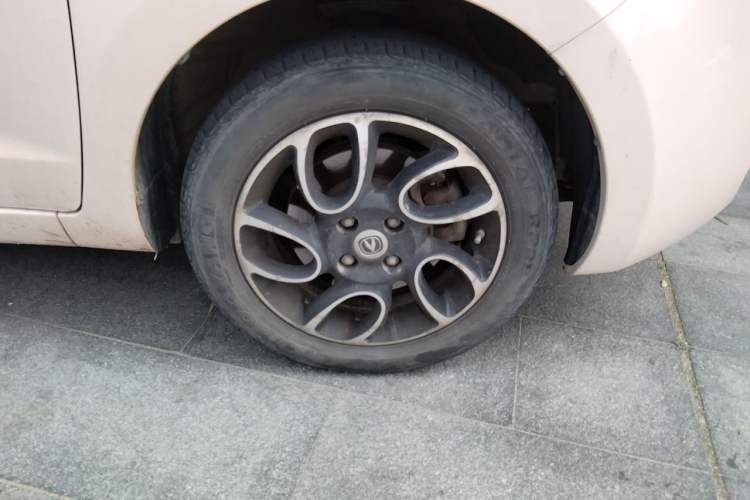 Used CHANGAN Benni E-Star 2021 National Edition Colorful Version Lithium Iron Phosphate (31.86 kWh) Right Front Wheel Hub