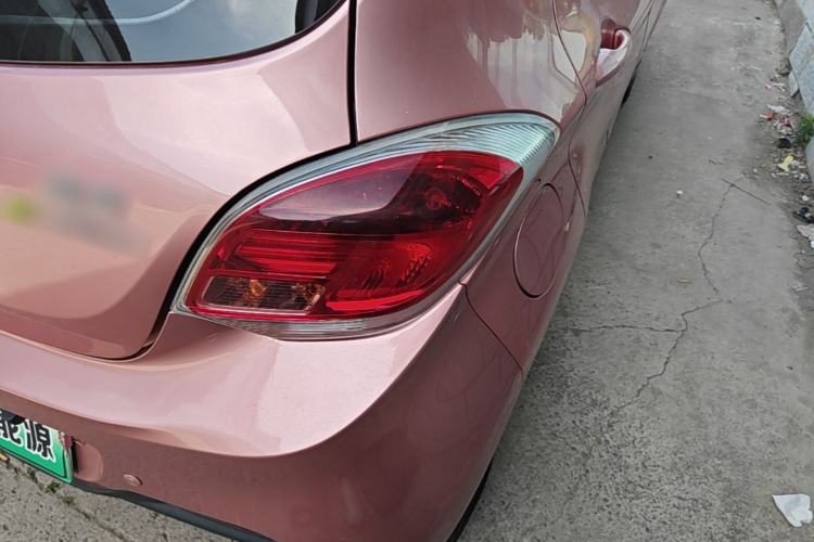 Used CHANGAN Benni E-Star 2021 National Edition Xin Yue Version (Fast-Charging Edition) Lithium Iron Phosphate (31.95 kWh) Right Rear Taillight