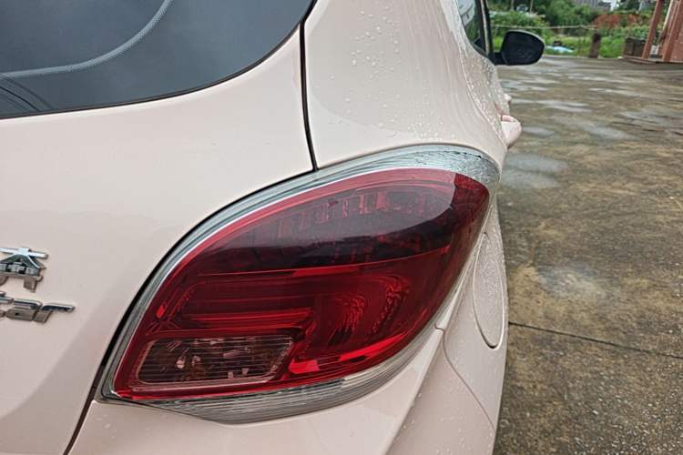 Used CHANGAN Benni E-Star 2021 National Edition Xinyi Edition Lithium Iron Phosphate (31.95 kWh) Right Rear Taillight