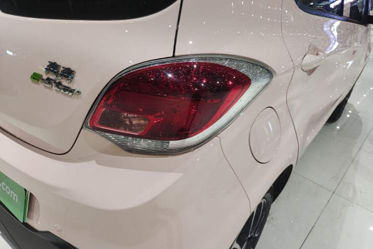 Used CHANGAN Benni E-Star 2021 National Edition Colorful Version Lithium Iron Phosphate (31.86 kWh) Right Rear Taillight