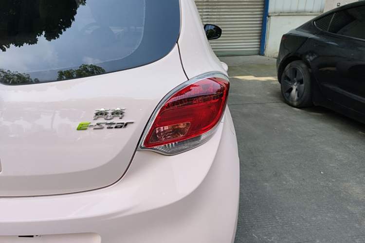 Used CHANGAN Benni E-Star 2021 National Edition Colorful Version Lithium Iron Phosphate (31.86 kWh) Right Rear Taillight