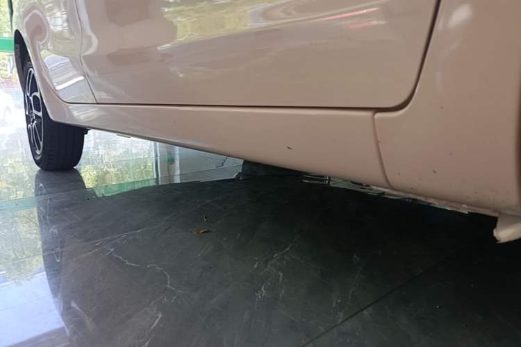 Used CHANGAN Benni E-Star 2021 National Edition Colorful Version Lithium Iron Phosphate (31.86 kWh) Right Side Sill