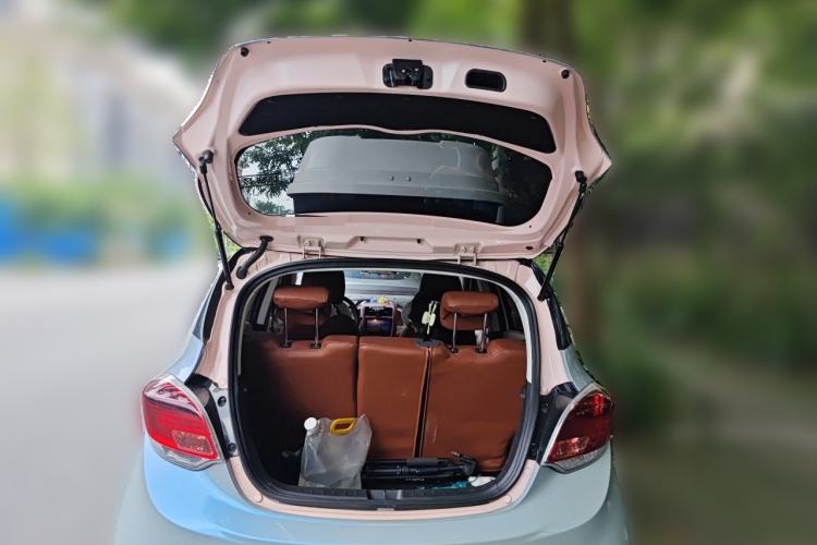 Used CHANGAN Benni E-Star 2021 National Edition Colorful Version Lithium Iron Phosphate (31.95 kWh) Trunk