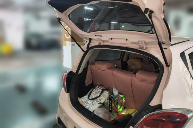 Used CHANGAN Benni E-Star 2021 National Edition Colorful Version Lithium Iron Phosphate (31.86 kWh) Trunk