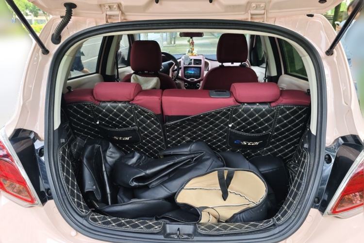 Used CHANGAN Benni E-Star 2021 National Edition Colorful Version Lithium Iron Phosphate (31.86 kWh) Trunk