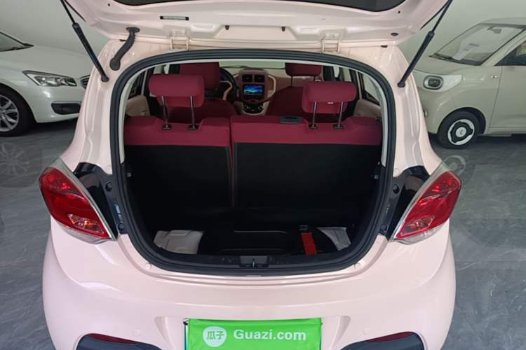 Used CHANGAN Benni E-Star 2021 National Edition Colorful Version Lithium Iron Phosphate (31.86 kWh) Trunk