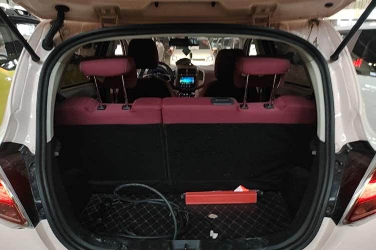 Used CHANGAN Benni E-Star 2021 National Edition Colorful Version Lithium Iron Phosphate (31.86 kWh) Trunk