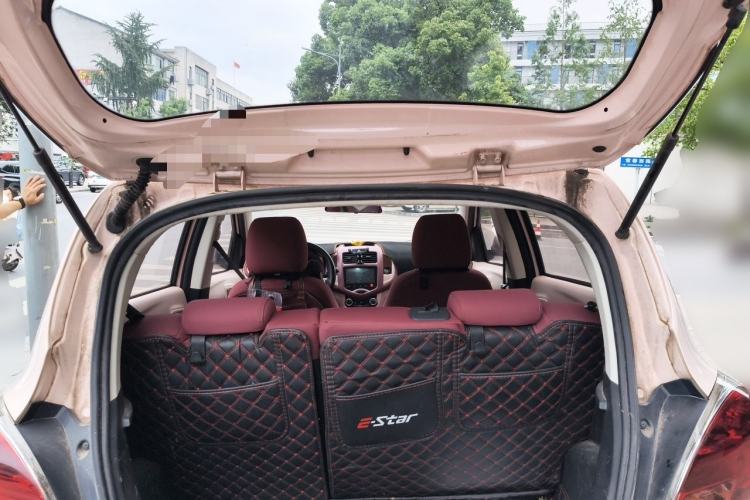 Used CHANGAN Benni E-Star 2021 National Edition Colorful Version Lithium Iron Phosphate (31.86 kWh) Trunk