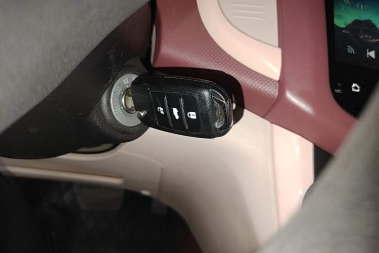 Used CHANGAN Benni E-Star 2021 National Edition Colorful Version Lithium Iron Phosphate (31.86 kWh) Vehicle Key