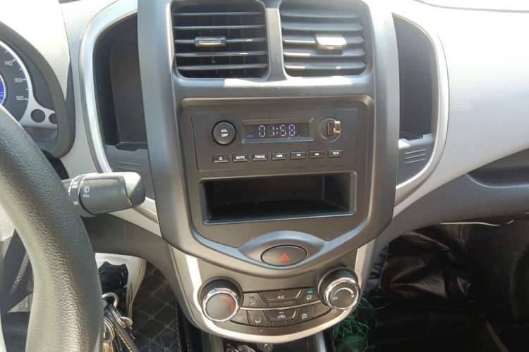 Used CHANGAN Benni E-Star 2021 National Edition Xin Yue Version (Fast-Charging Edition) Lithium Iron Phosphate (31.95 kWh) Audio And AC Panel