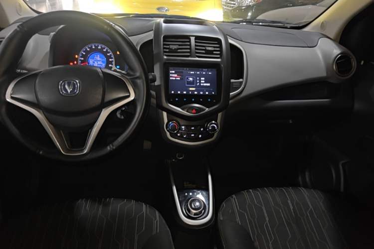 Used CHANGAN Benni E-Star 2021 National Edition Xin Yue Version (Fast-Charging Edition) Lithium Iron Phosphate (31.18 kWh) Audio And AC Panel